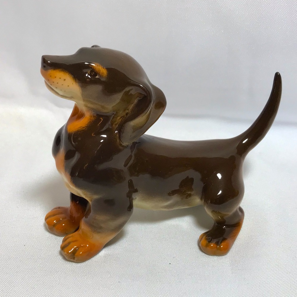 Vintage Lomonosov USSR Hand Painted Porcelain Dachshund‎ Dog Figurine